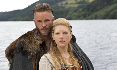 Vikings: En brutalt ärlig berättelse om vikingarsamhället med Travis Fimmel och Katheryn Winnick!